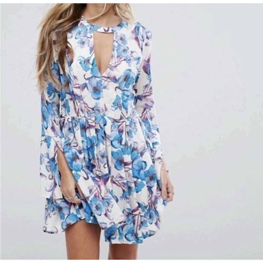 Free People Tegan Boho Mini Dress 4 Blue Floral Printed Cut Out Slit Long Sleeve